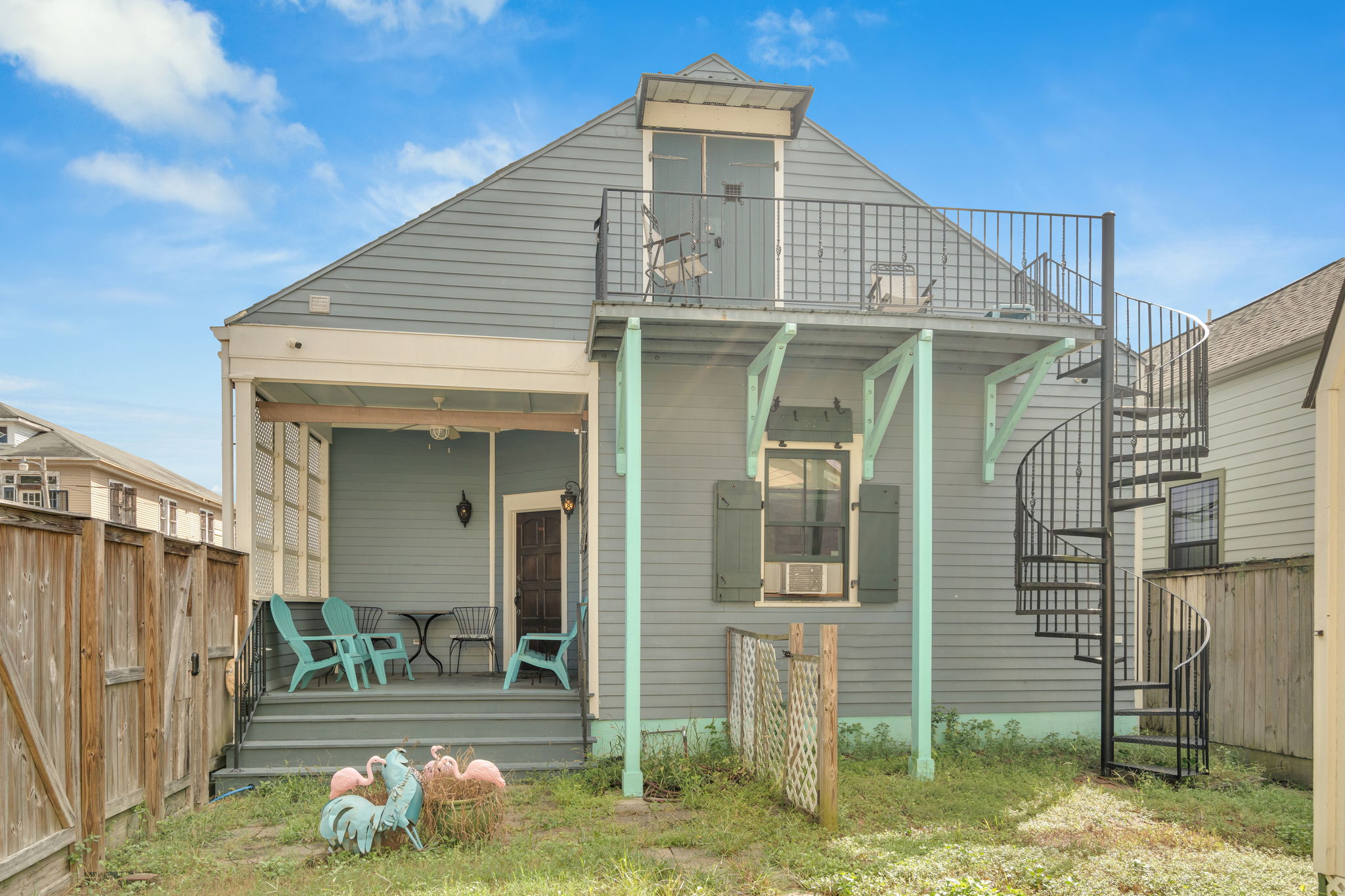 Property exterior | Backyard : Private backyard retreat perfect for morning coffee