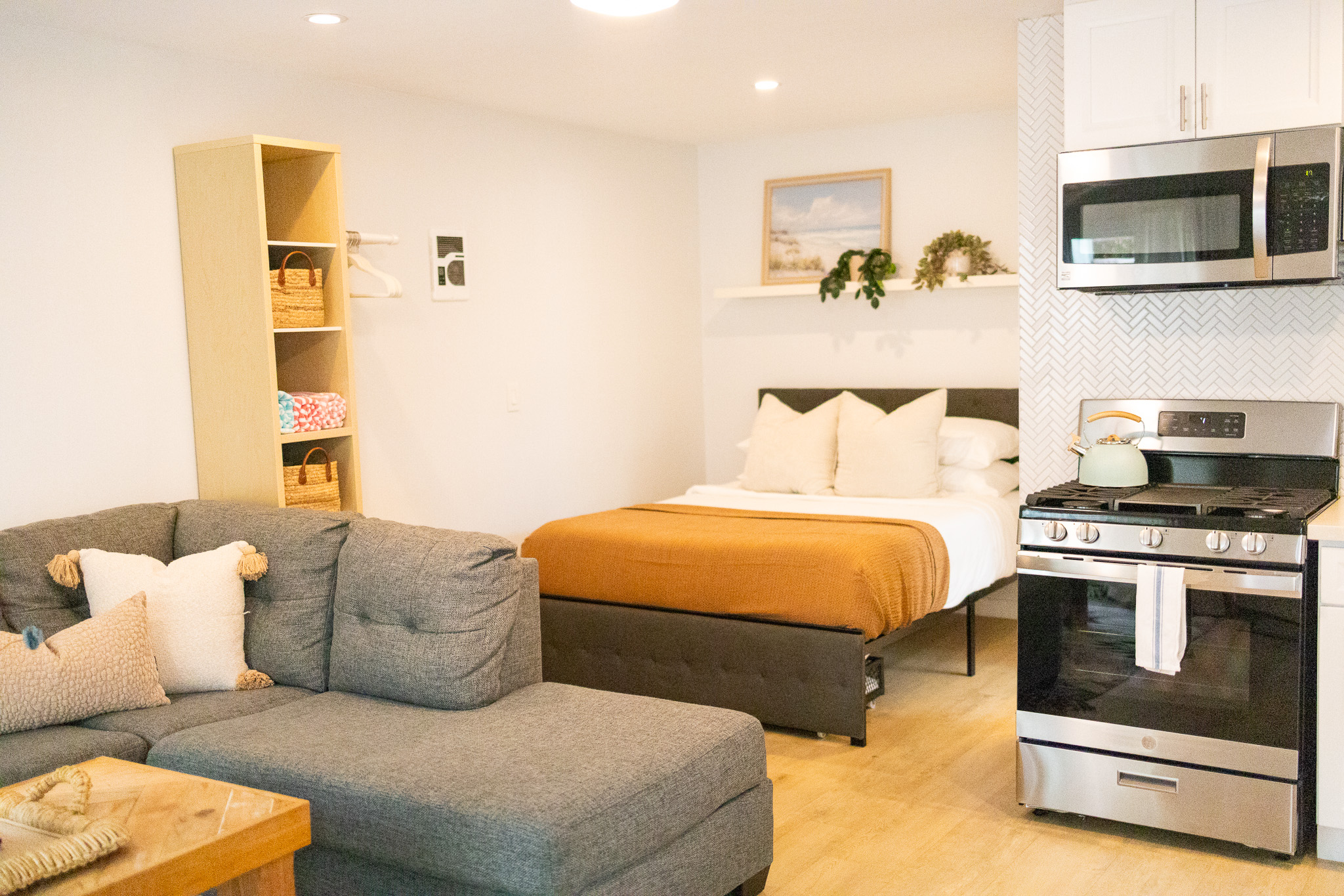 Cozy OB Studio Walk to Beach with Private Garage — San Diego, CA — vacation rental