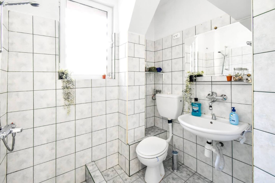 Property thumbnail 12