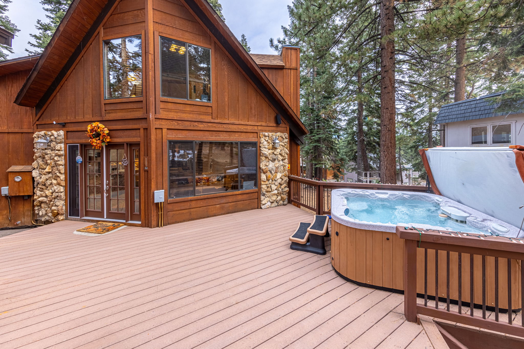 Sunlit Incline Retreat | Hot Tub & Large Deck