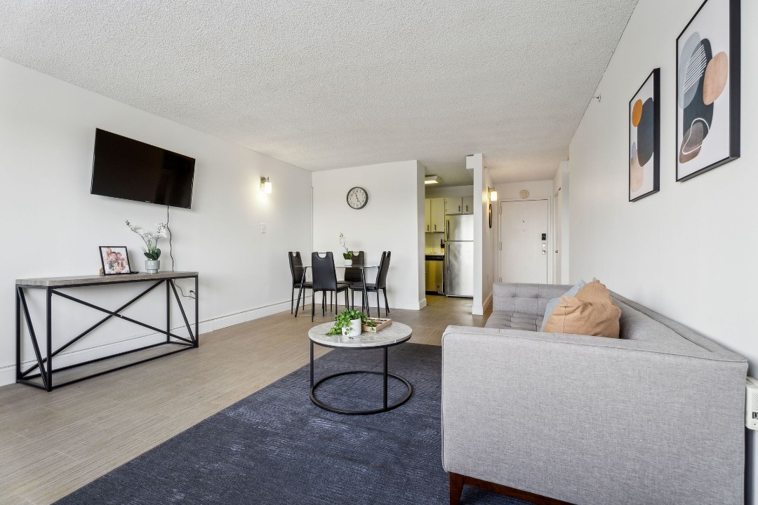 Legacy at Imperial Village · Unit 915 1/1