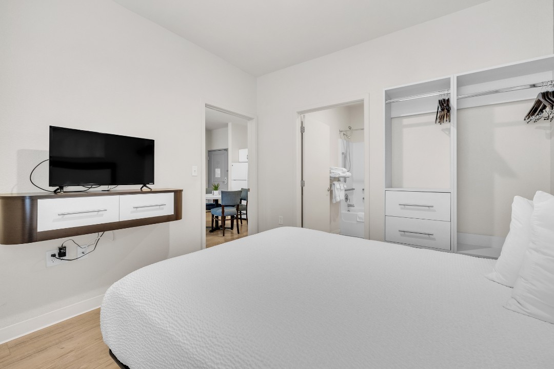 Simplicity At the Rim · Unit 1106  1106 2/2