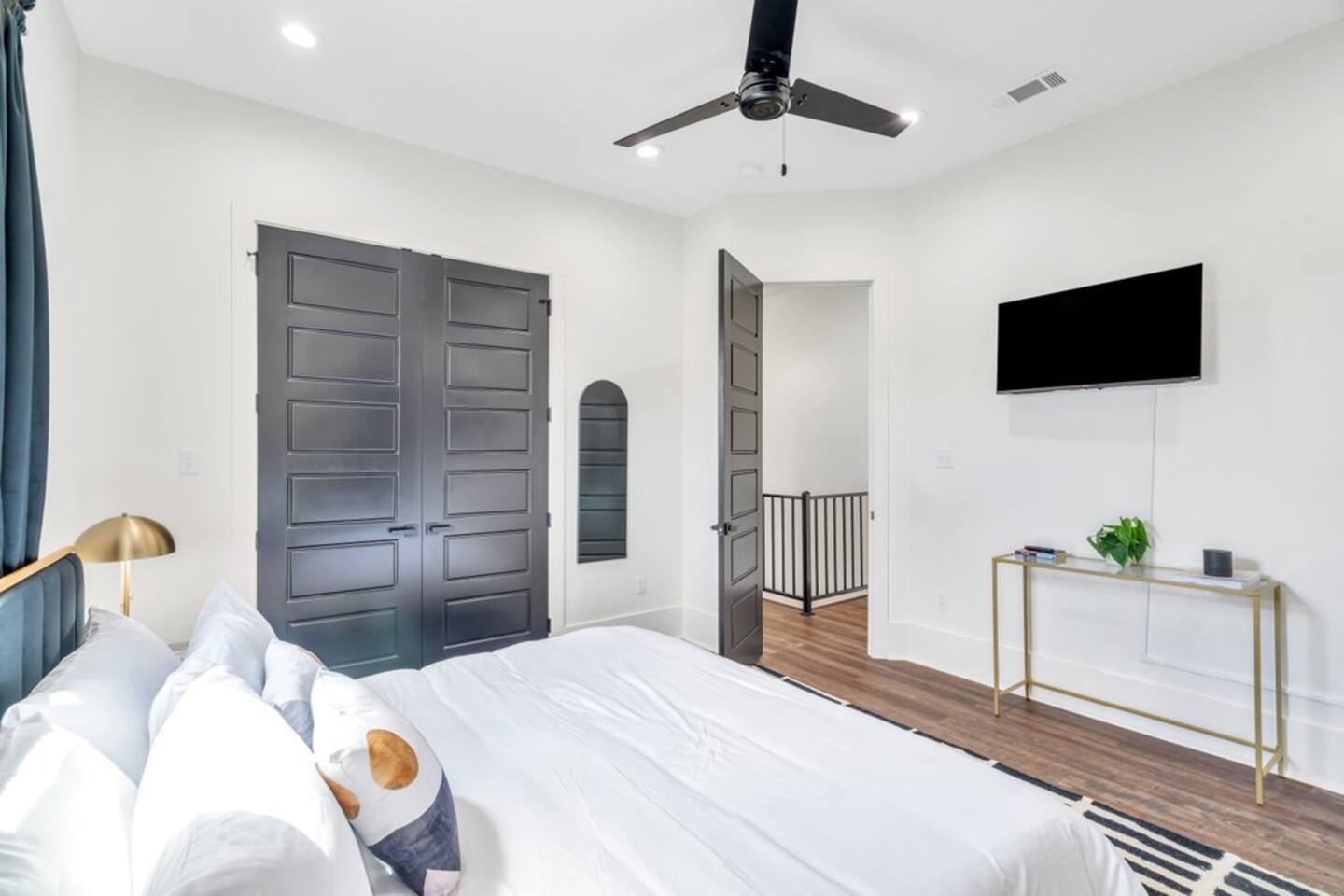 Fourth King-Sized Bedroom | Ensuite bathroom | Upstairs