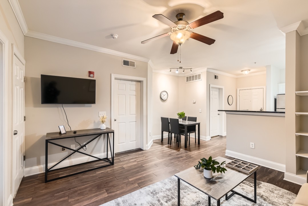 Crest at Midtown · Unit 4120 2/2