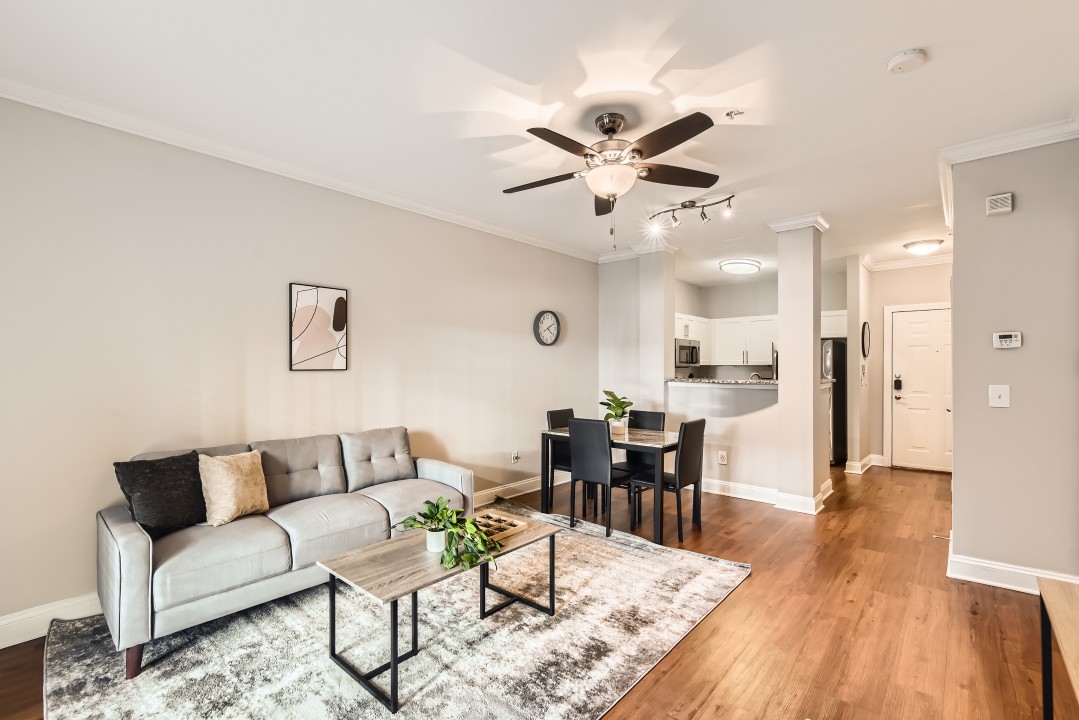 Crest at Midtown · Unit 1323 1/1
