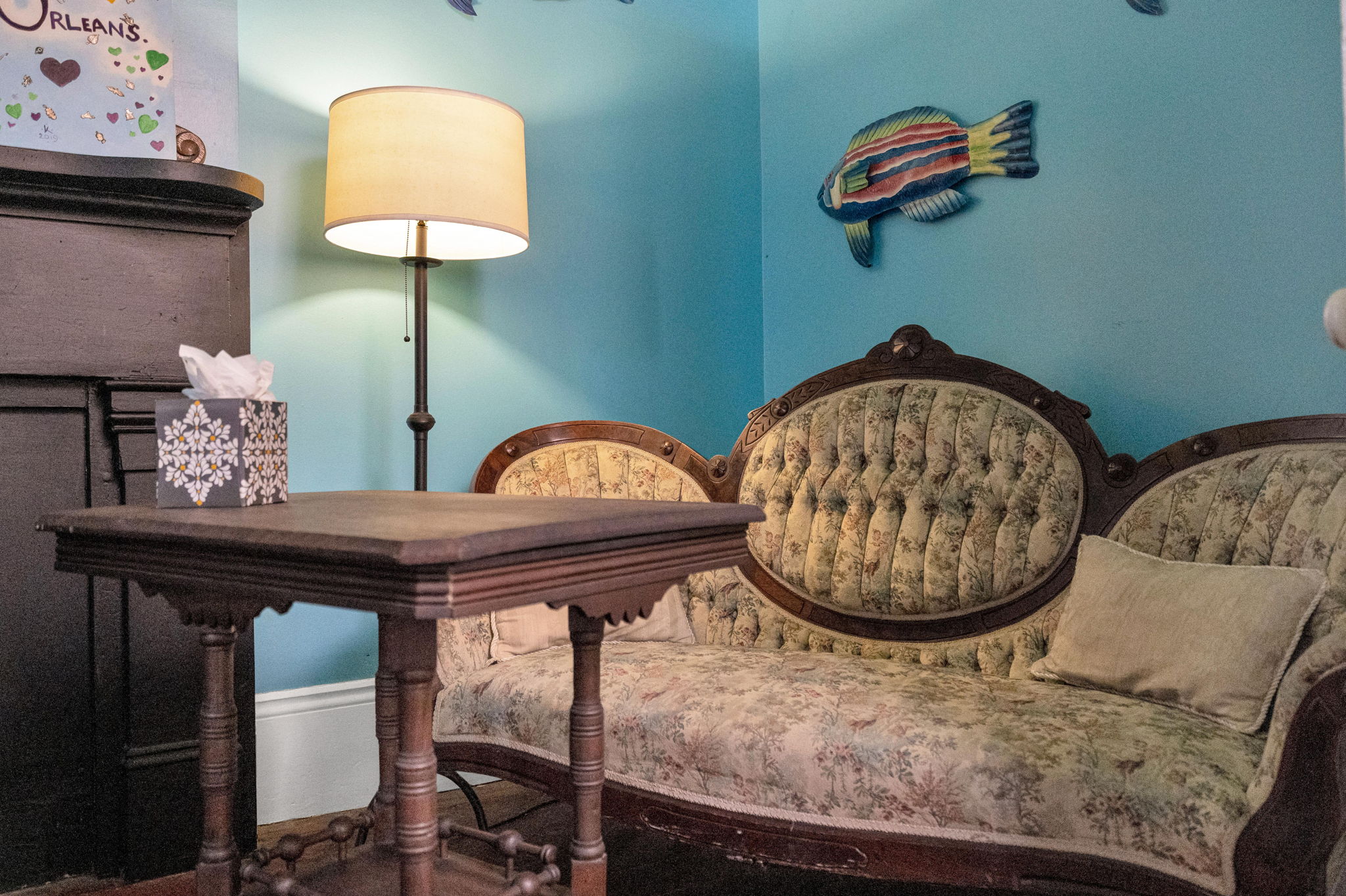 Cozy and antique ambiance.