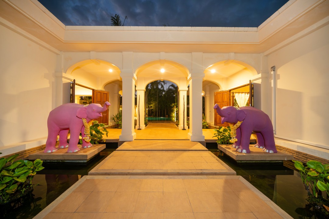 Hacienda · Sumptuous villa Nai Harn