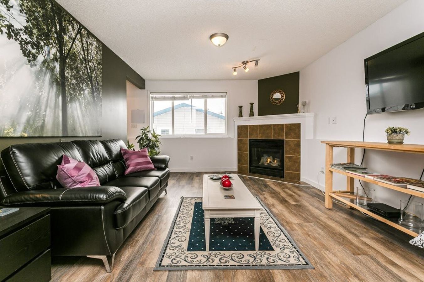 Trelle - Cozy Fireplace, Fenced Yard, & Dblegarage - Kanada