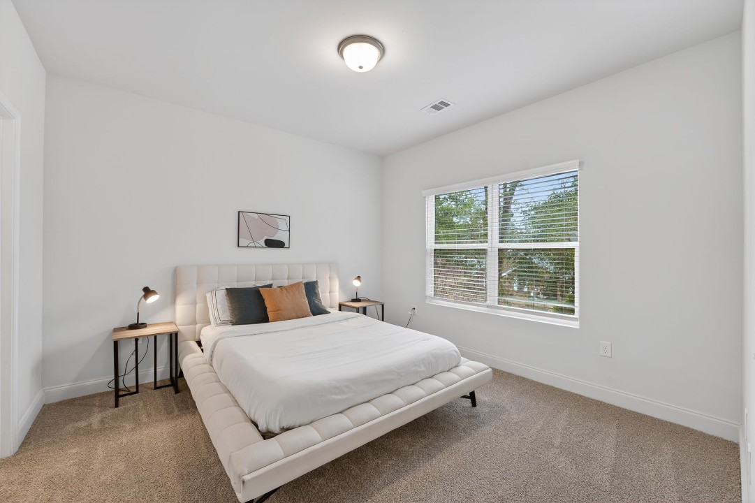 Hickory Grove · Unit 402 2/2
