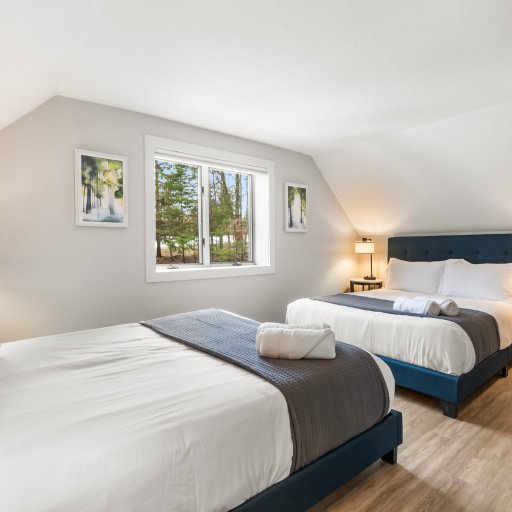 Bedroom 4 — two queen beds upstairs