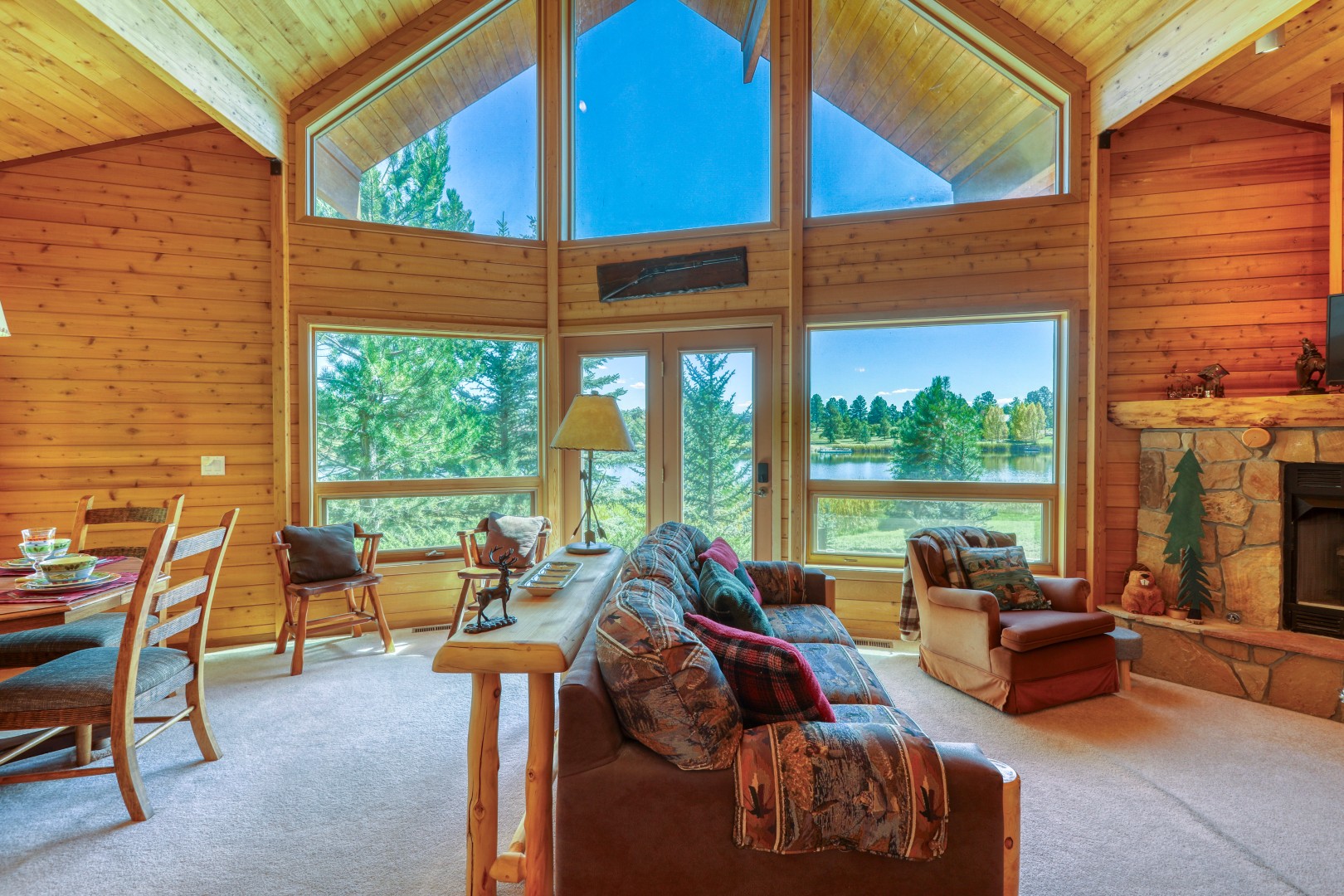 Lake Forest Lodge