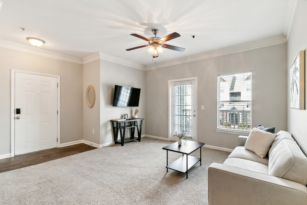 The Verandas, 2123 Calgary Crescent, · Unit 1/1