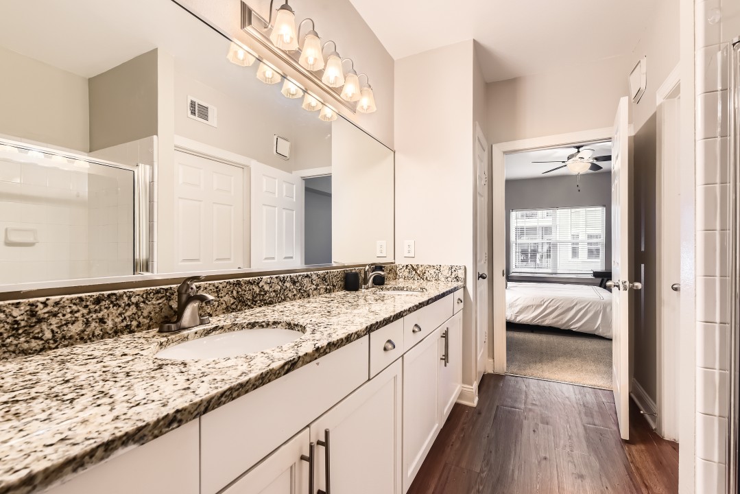 Crest at Midtown · Unit 4117 1/1