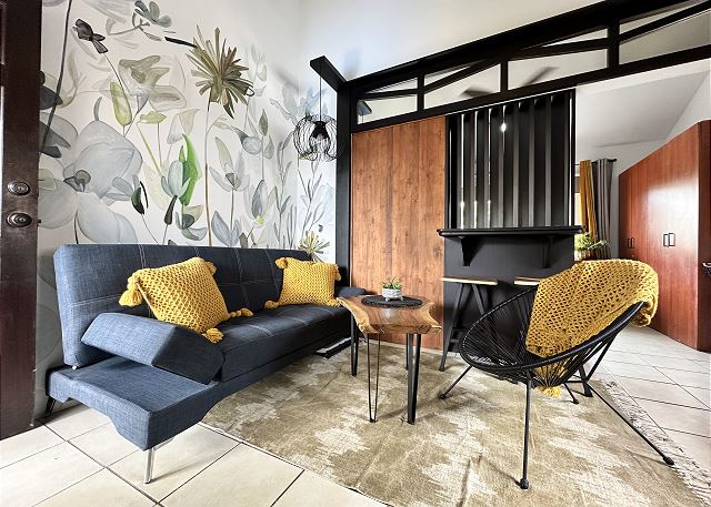 Designer-Inspired 1Bed/1Bath Condo Close to Beach in Playas Del Coco, Guanacaste Province