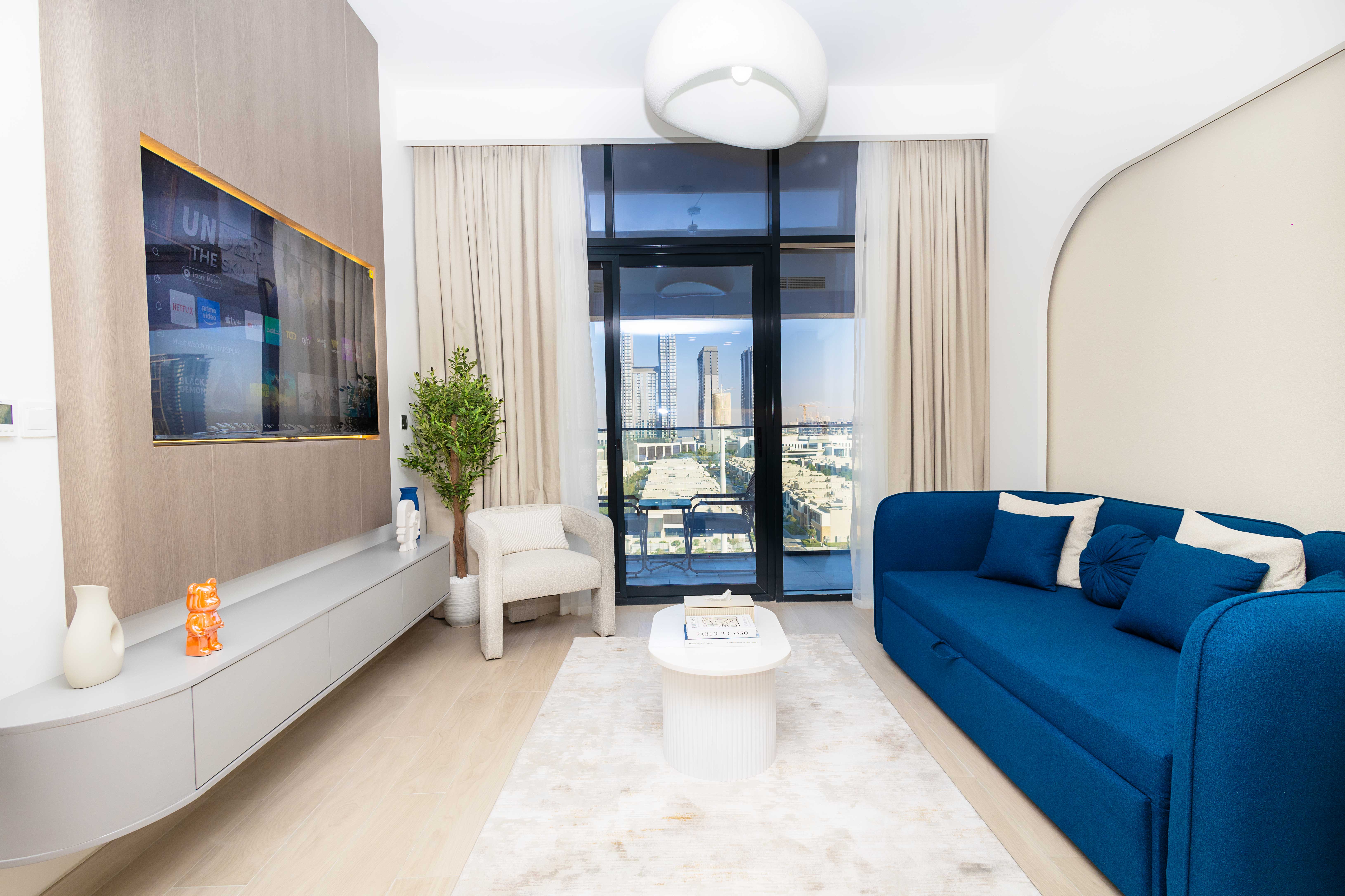 Burj Khalifa View | Pool| Gym | 10 Min To Downtown — Dubai, Dubai — vacation rental