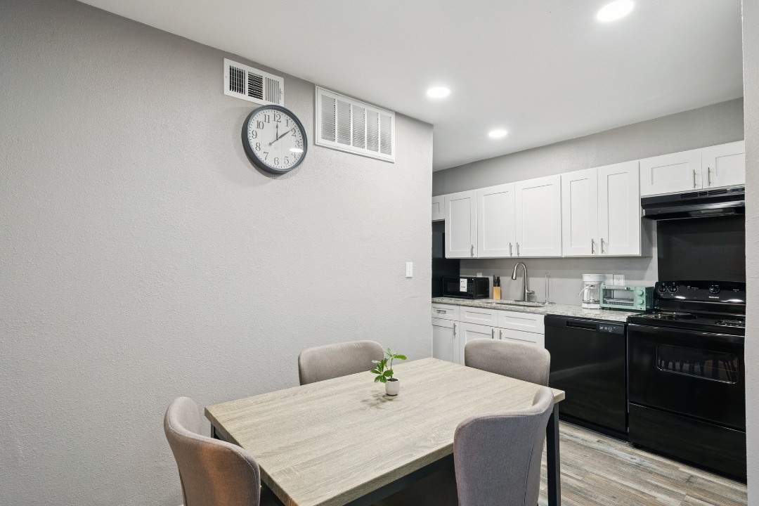Vista Buena · Unit 3331 1/1