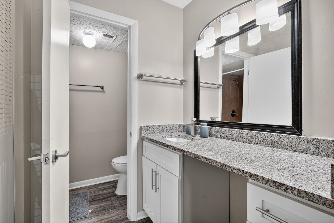 Crest at East Cobb 1830H · Unit 2/2