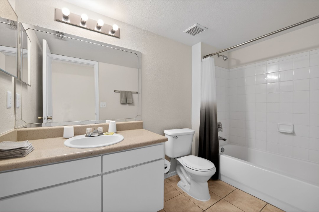 Avenue · Unit at Winter Springs 30-203 2/2