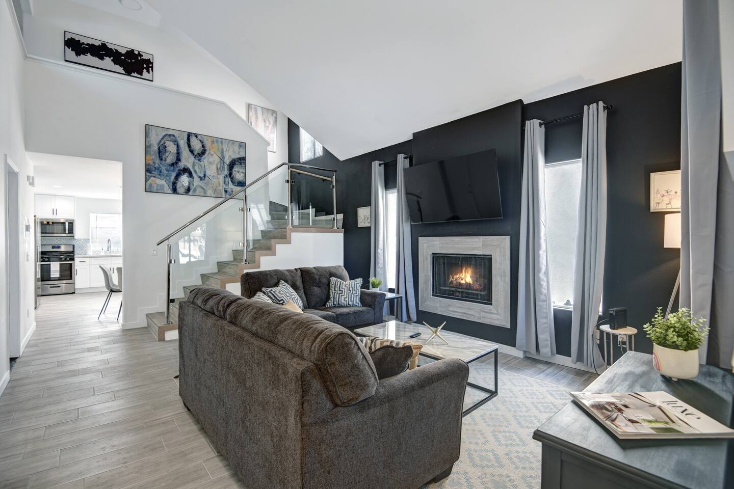The Best Executive Home In Palm Desert!
4 Bedrooms - Palm Desert, CA