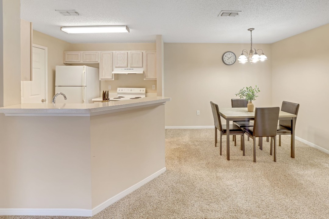 The Avenues of Lakeshore · Unit 427 2/1