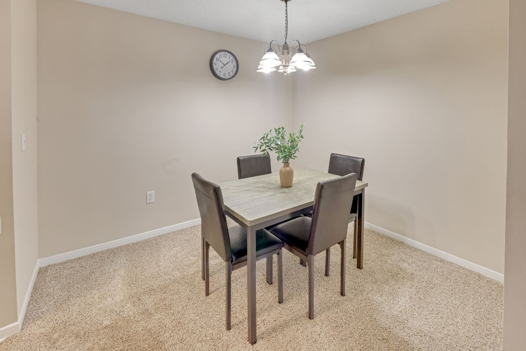 The Avenues of Lakeshore · Unit 427 2/1
