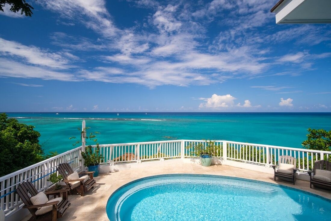  Scotch on the Rocks -WATERFRONT! CHEF! STAFF! FAMILY FRIENDLY! POOL! KAYAKS!  — Ocho Rios, St Ann — vacation rental