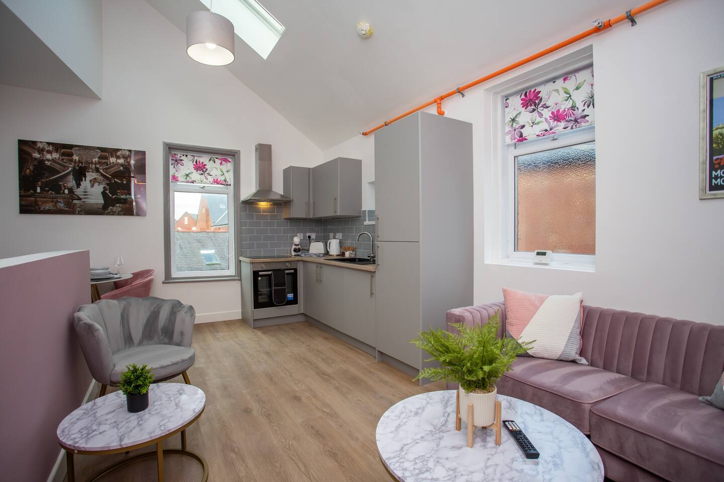 Monte Carlo Inspired Two Bedroom duplex apartment — Whitley Bay , England — vacation rental