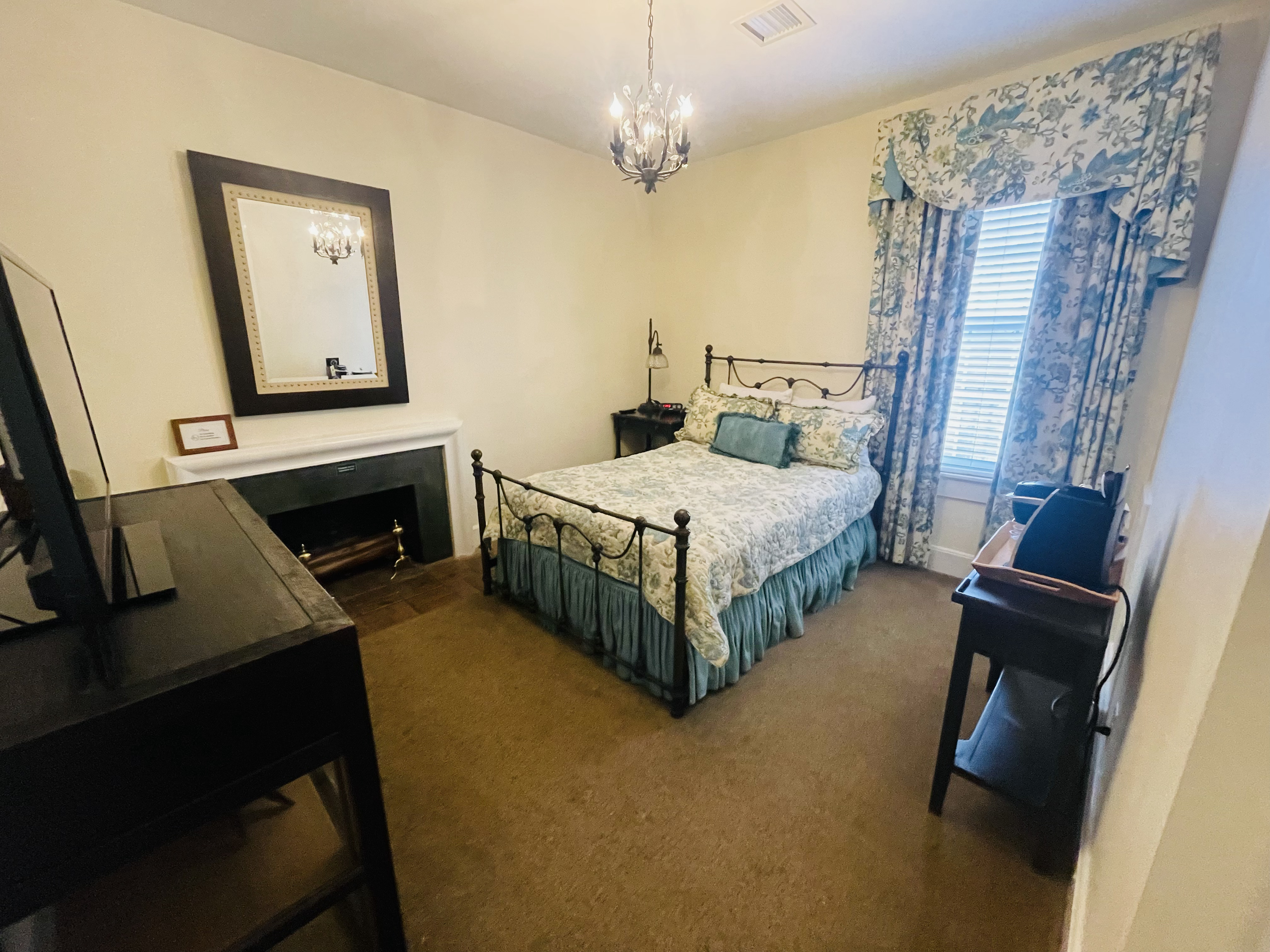 Tangelwood Room double - Non- Smoking- No Pet   — Clemmons, NC — vacation rental