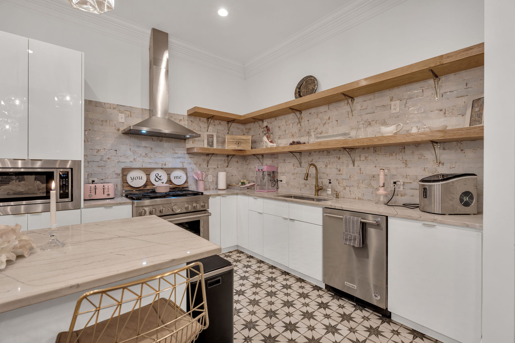 Fully stocked kitchen