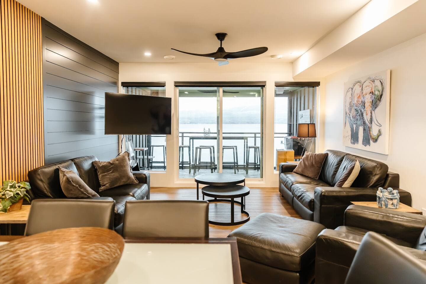 Waterfront Oasis for Relaxing Getaways - CasaLoma — West Kelowna, BC — vacation rental