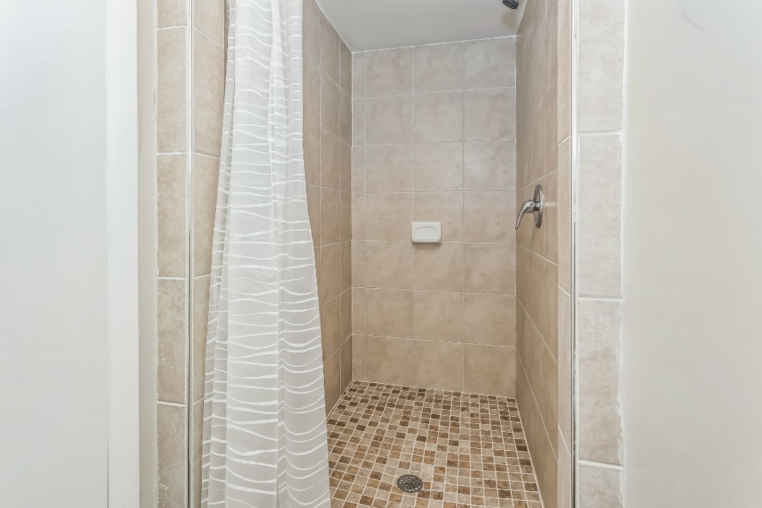 Crest at East Cobb 1830G · Unit 2/2