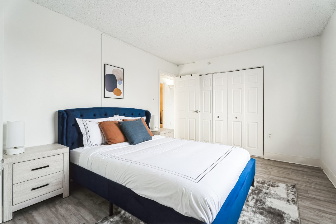 Legacy at Imperial Village · Unit 817 2/2