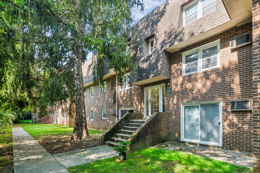 Pinebrook 118 Wharton Drive 2 Bed 2 Bath