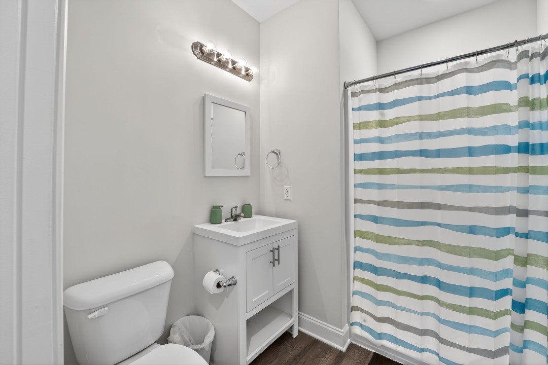 Hickory Grove · Unit 402 2/2