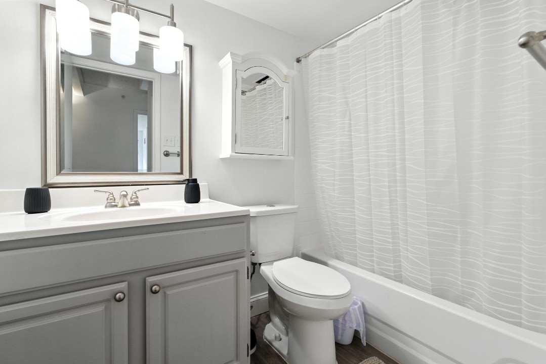 Legacy at Imperial Village · Unit 214 2/2