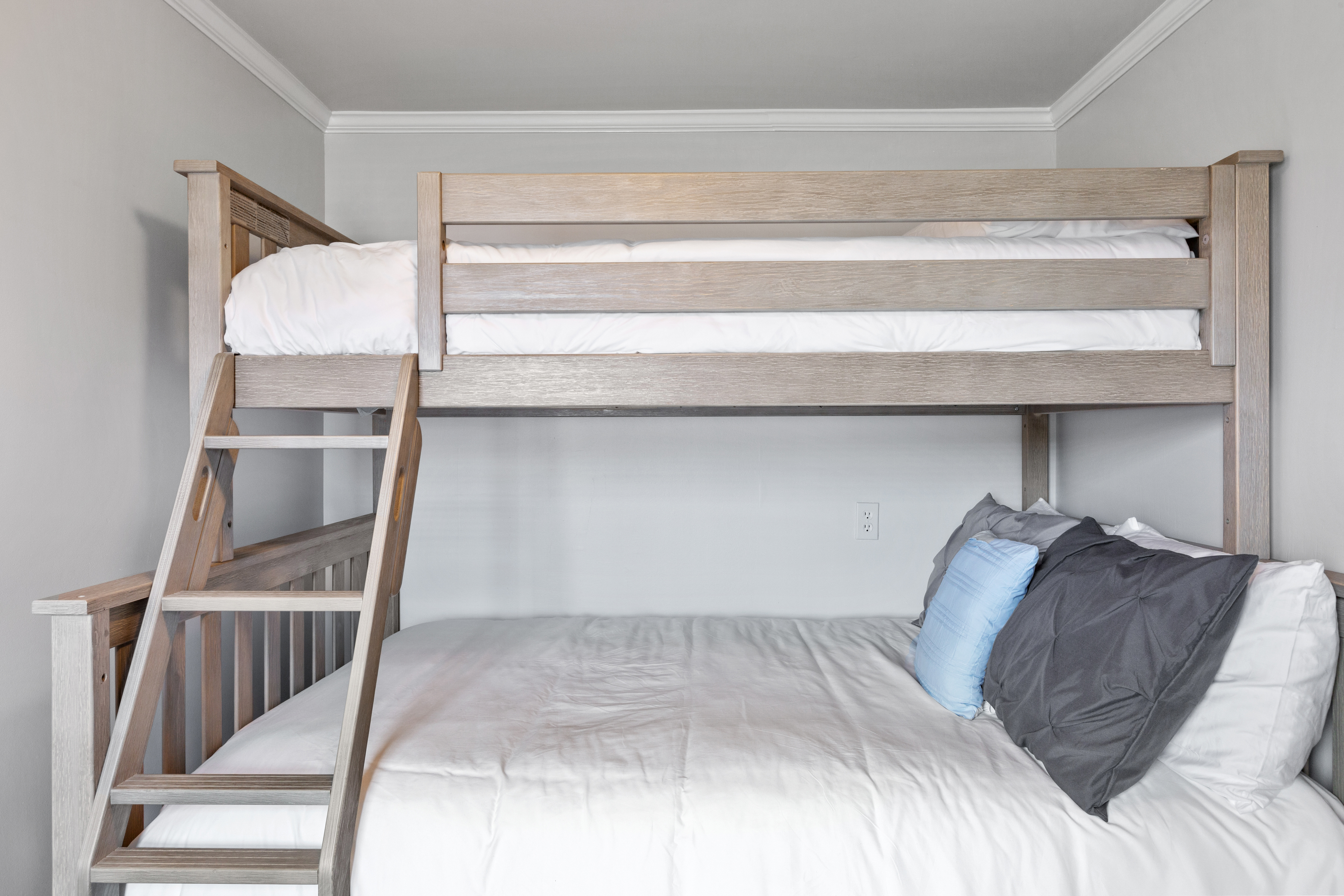 Cape Cod Beach Cottage - Unit A - Photo 23 of 34