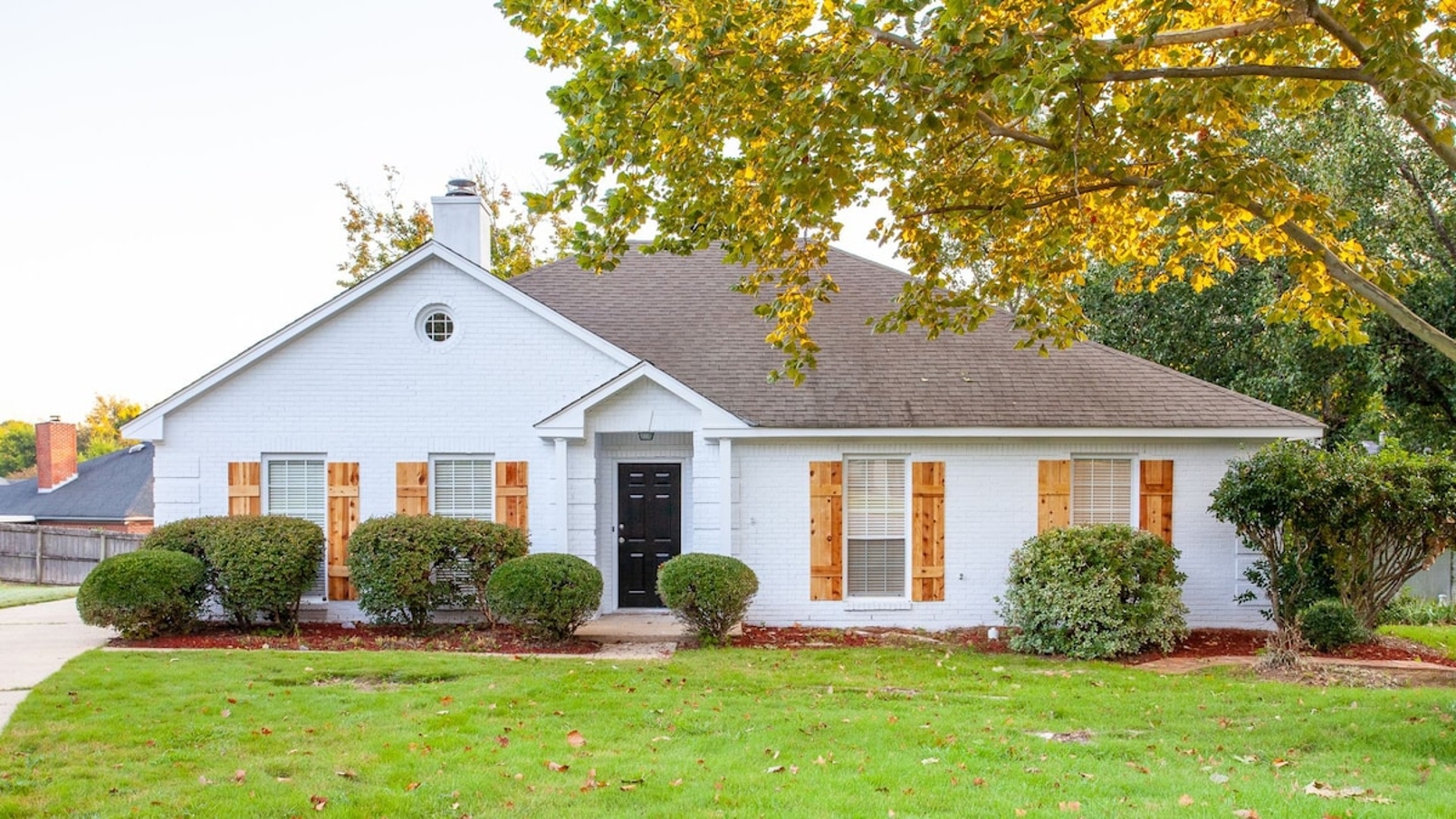 Charming Retreat With High Speed Wifi - Elegant Modern Oasis - Montgomery
