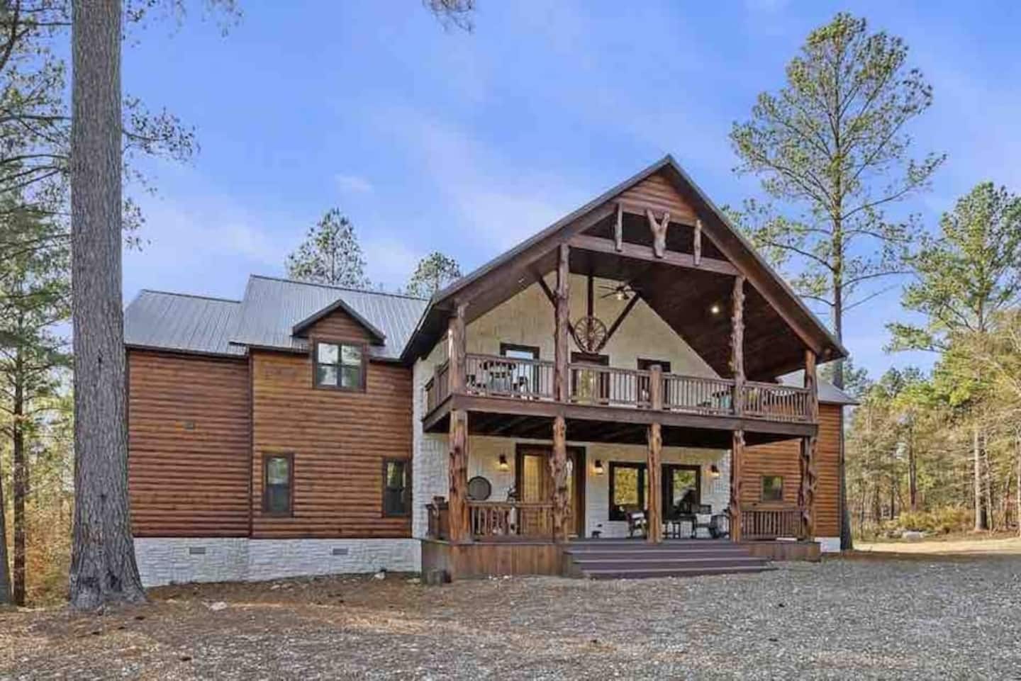 Yellowstone Lodge — Broken Bow, OK — vacation rental