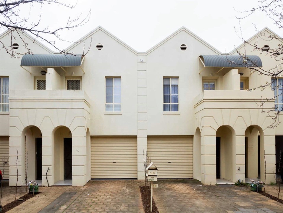 Secure & Flexible Parking. Private electric garage
Additional driveway parking
Free timed street parking – suitable for multiple vehicles