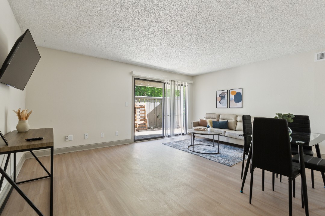 Rosehill Pointe · Unit 185 1/1