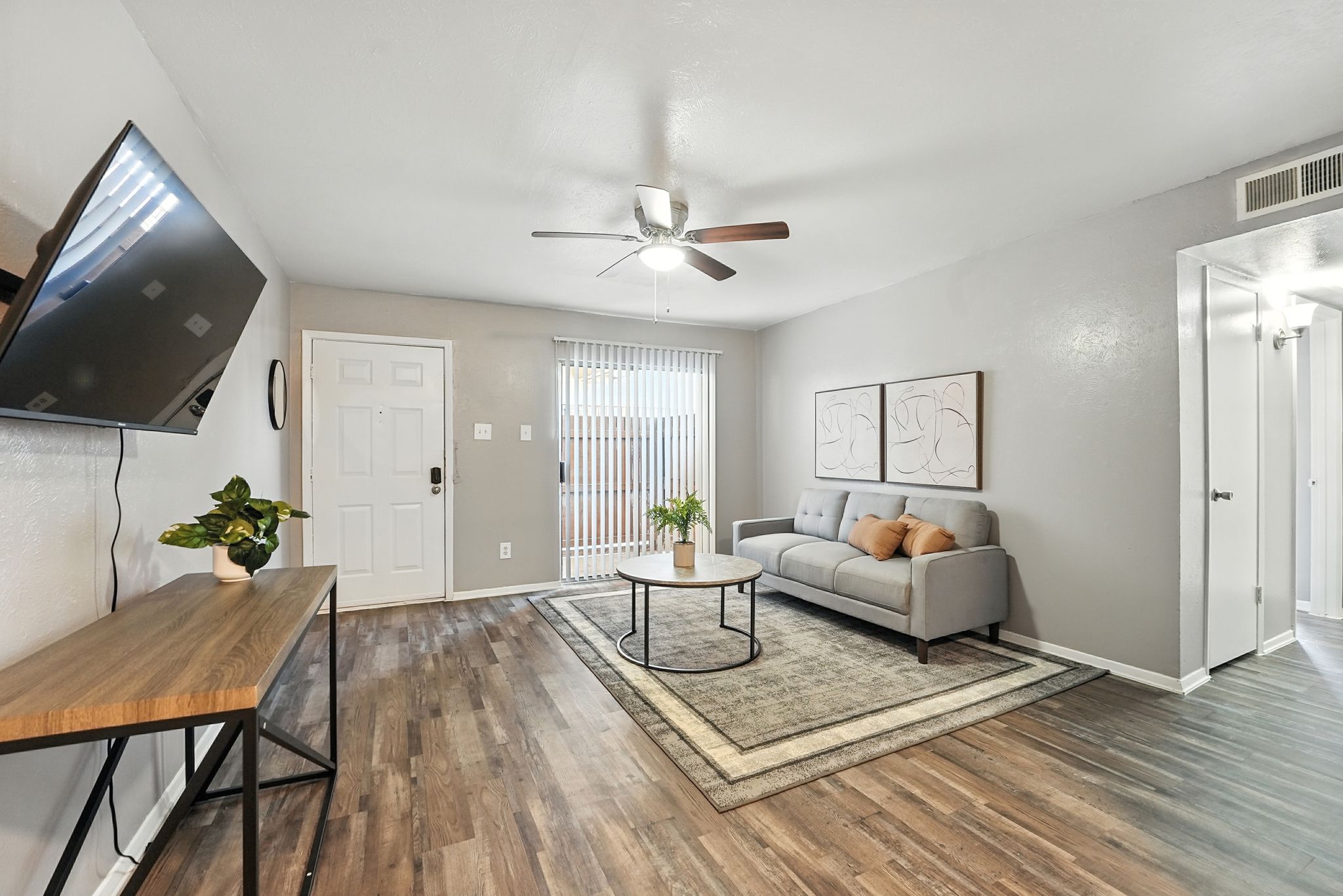 Family-Friendly 2Bd Midterm Stay I Parking Onsite in Denton, TX