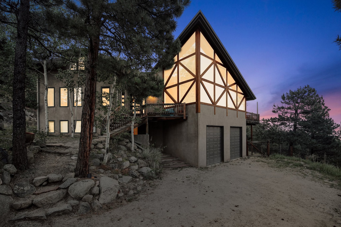 Private Mountain Retreat ~ Hikes ~ 15 min to Pearl — Boulder, CO — vacation rental