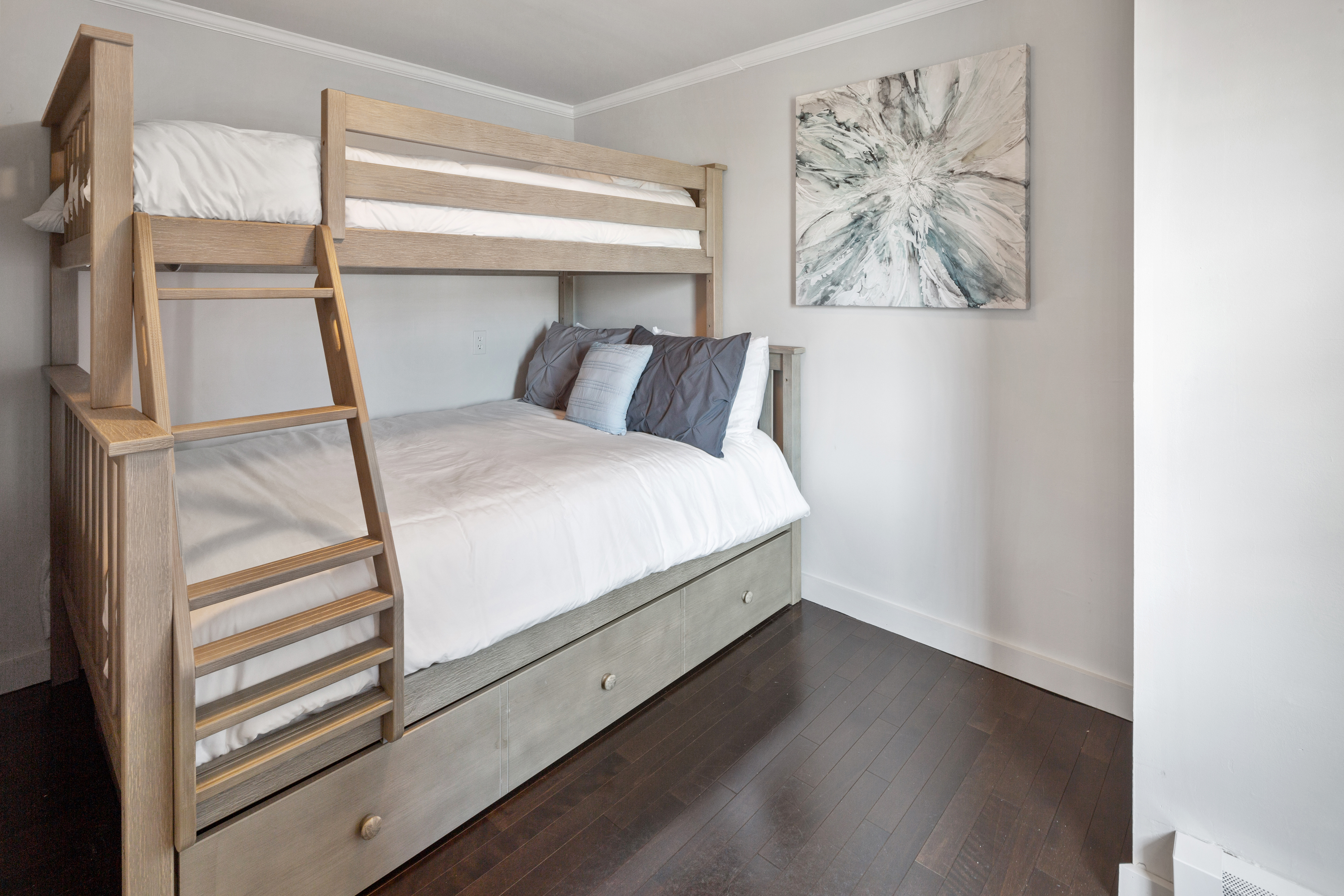 Cape Cod Beach Cottage - Unit A - Photo 20 of 34