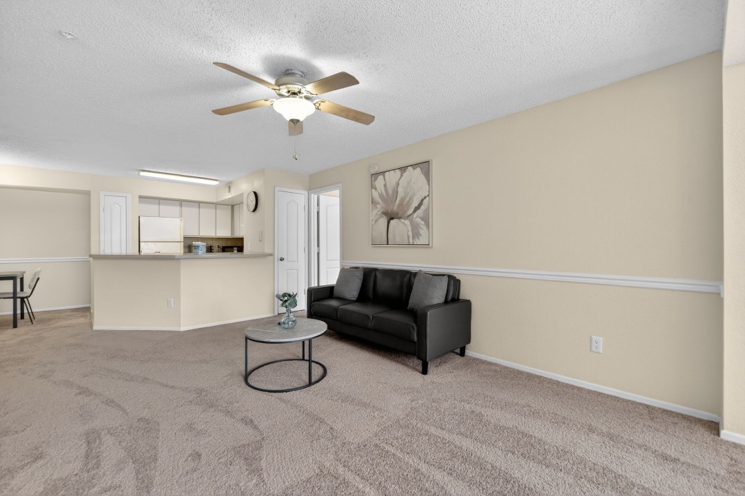 Avenue · Unit at Winter Springs 30-203 2/2