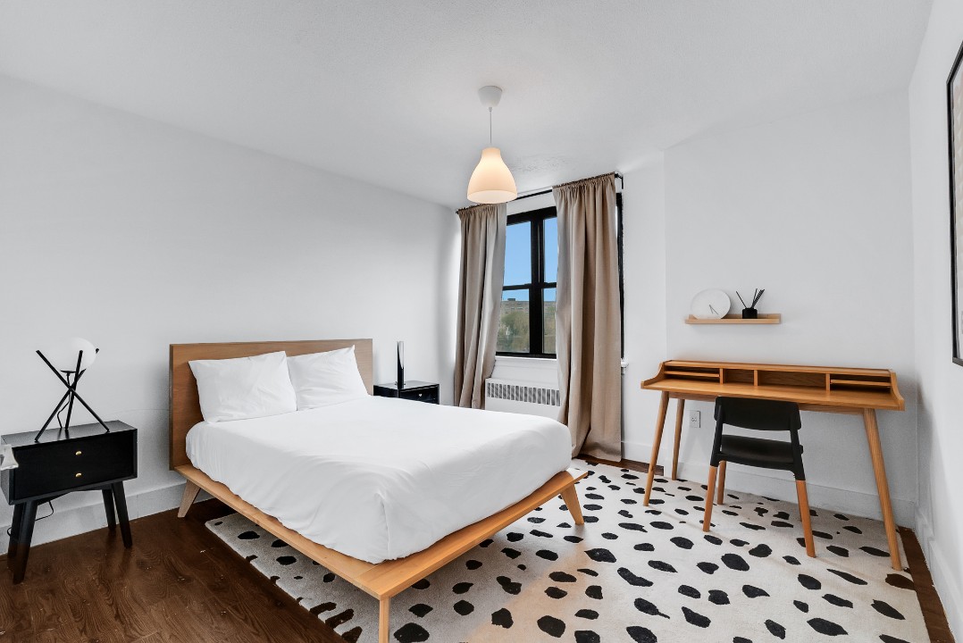 2 Bedrooms · Signature layout