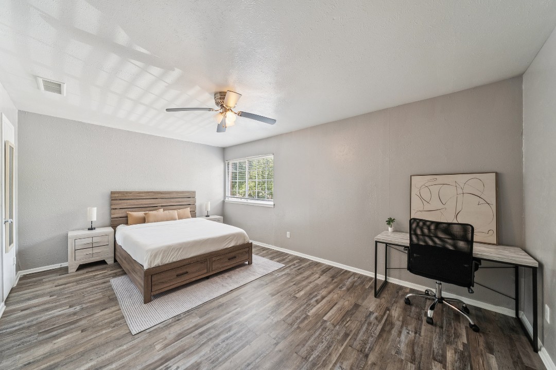 Vista Buena 2-180 · Unit 1/1