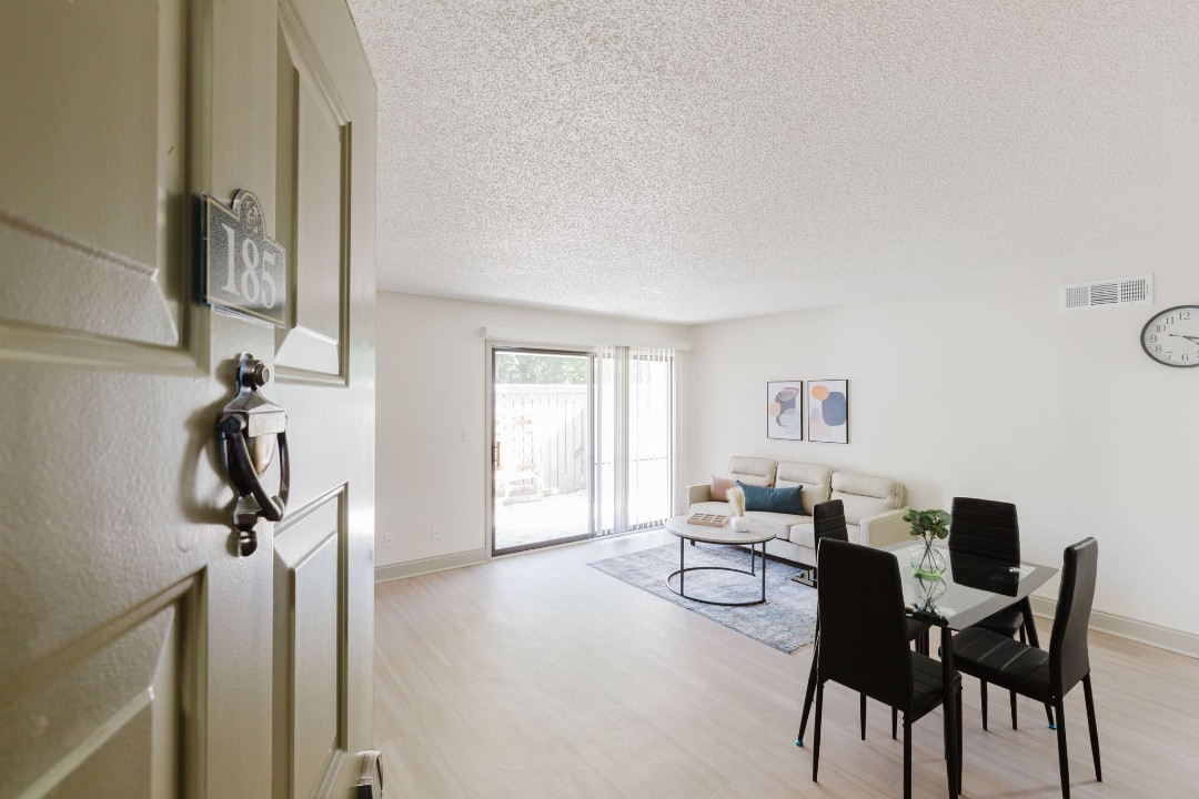 Rosehill Pointe · Unit 185 1/1