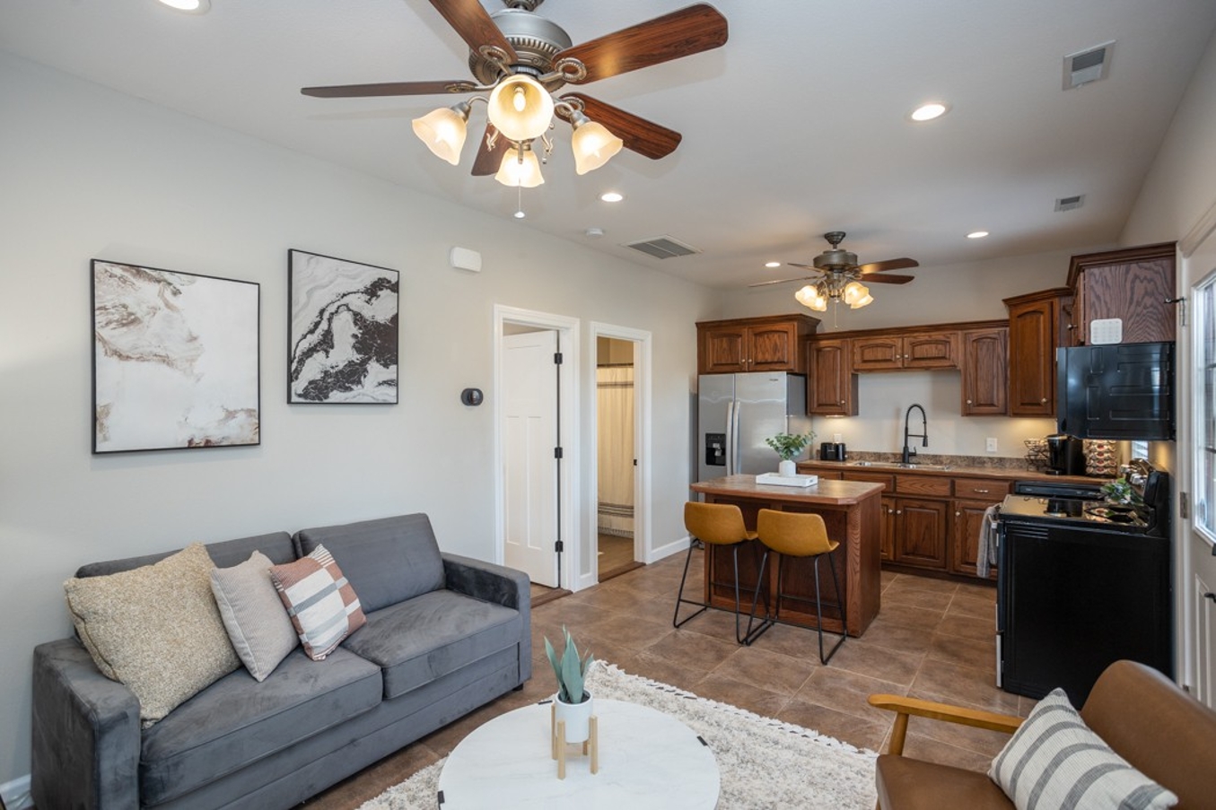 Tiny Home with Hot Tub Near Ft. Leonard Wood!  — Waynesville, MO — vacation rental