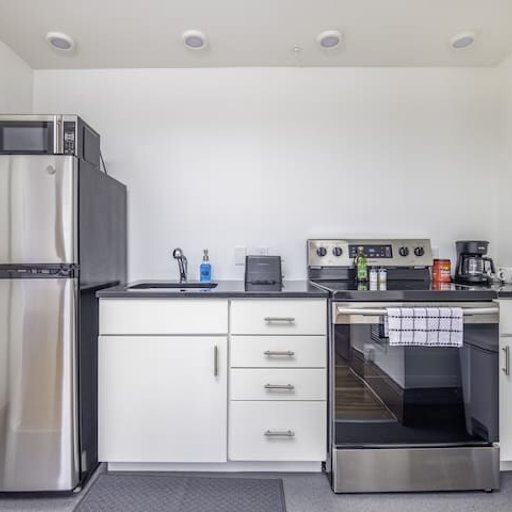 Fully equipped Kitchen Area 