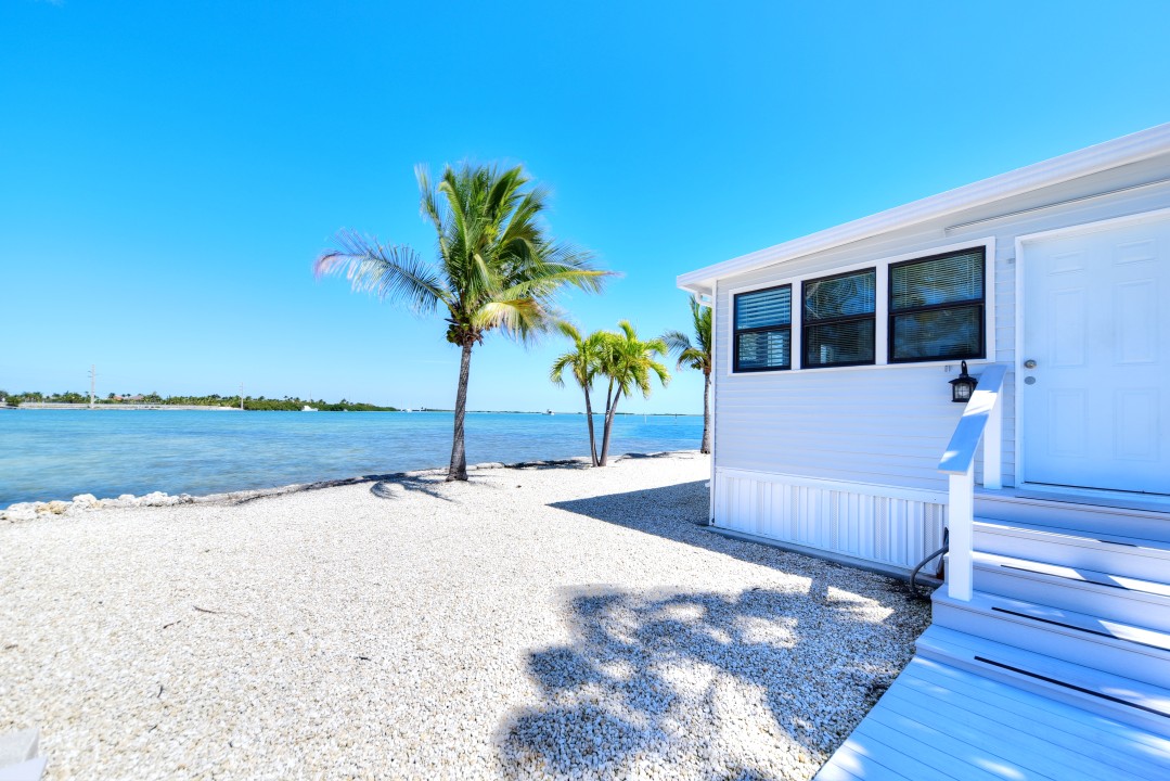 Windy Point Oceanfront in Geiger Key — Windy Point Oceanfront in Geiger Key